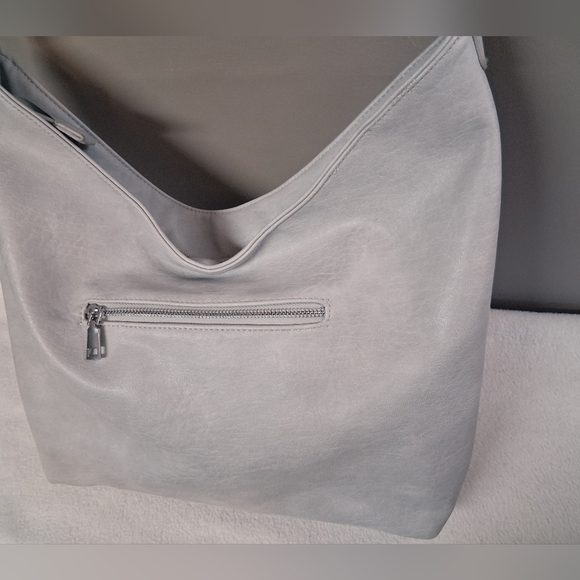 JEANE & JAX Vegan Soft Shoulder Hobo Bag in Light Gray - Picture 5 of 9